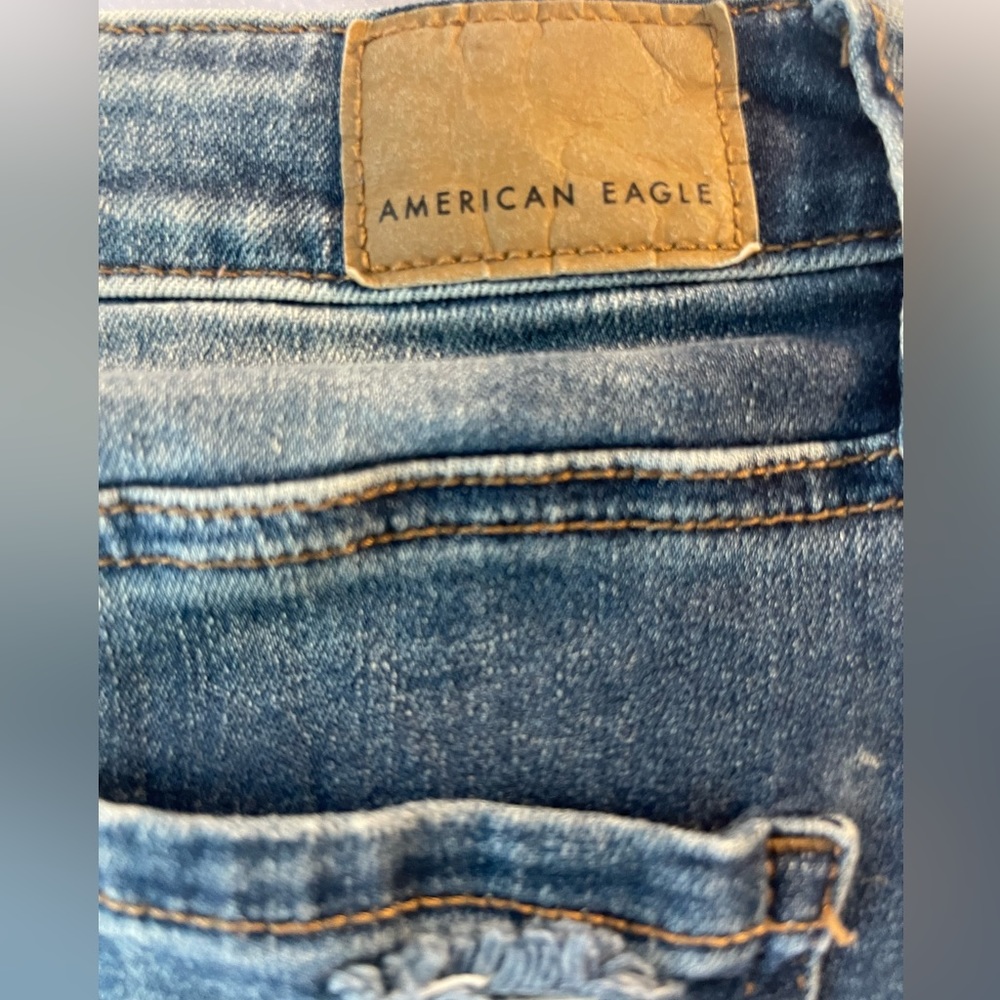 AMERICAN EAGLE HOGH RISE RIPPED JEGGINGS - Picture 3 of 9